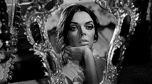 Un Ange Pour Satan (1966)