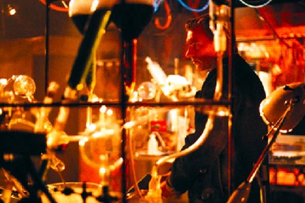 Le Pharmacien De Garde (2003)