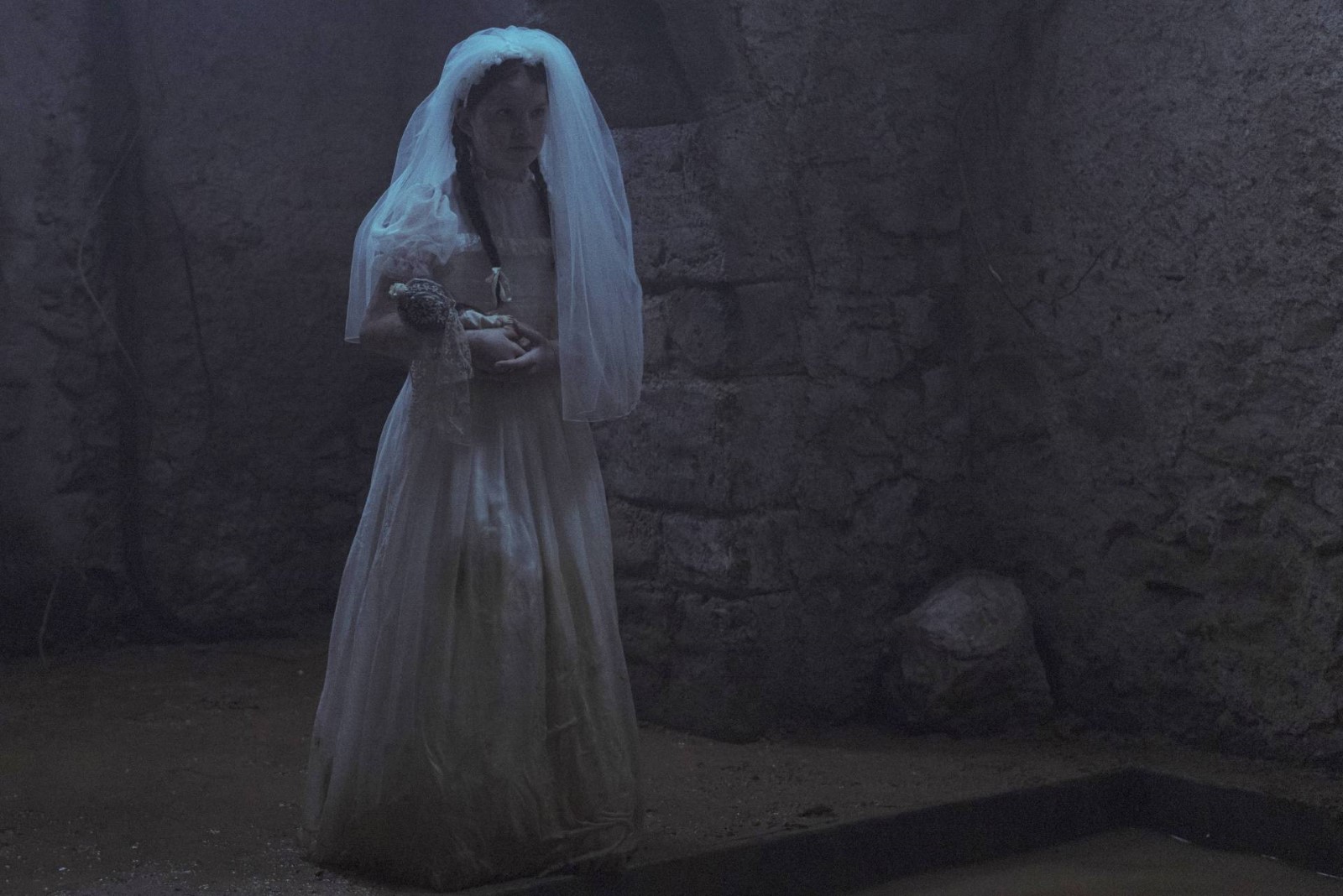 The Communion Girl (2022)