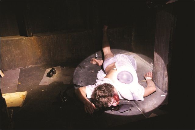Grave Encounters (2011) 
