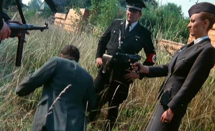 Isla La Louve Des SS (1975) 