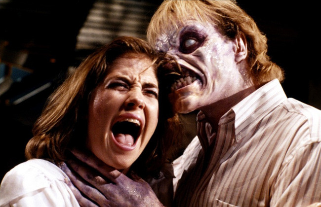 Evil Dead 2 de Sam Raimi - 1987 / Horreur - Gore 