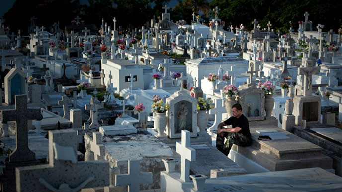 Dead Season de Adam Deyoe - 2012 / Horreur