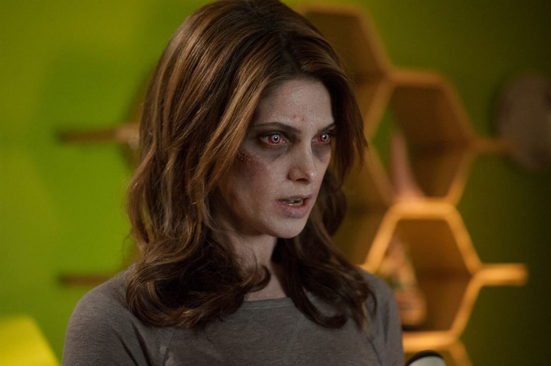 Burying The Ex de Joe Dante - 2014 / Comédie - Horreur