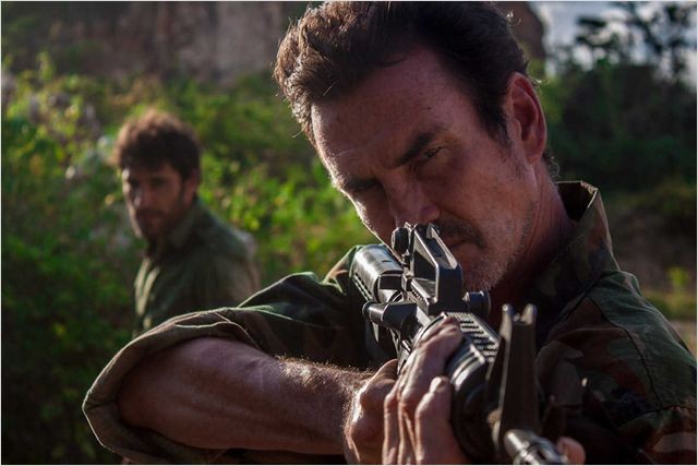 Jurassic Attack (2013)