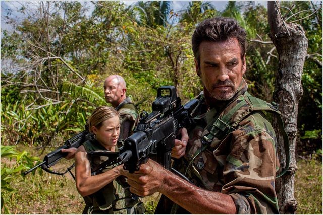 Jurassic Attack (2013)