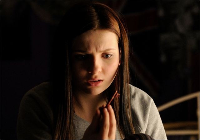 Haunter (2013) 