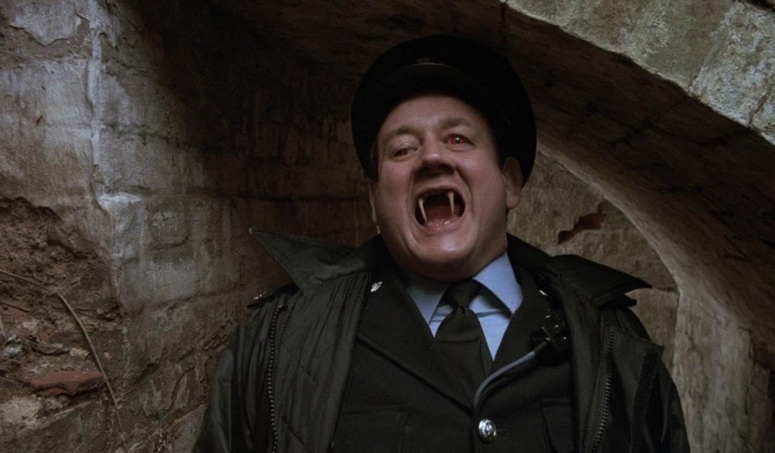 Le Repaire Du Ver Blanc (1988) 