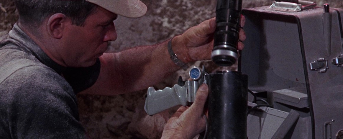 Robinson Crusoé Sur Mars (1964)