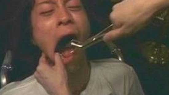 Living Hell - A Japanese Chainsaw Massacre (2000)