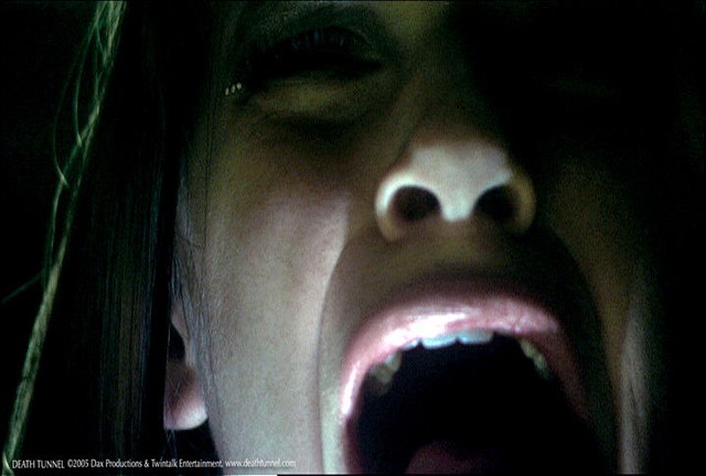 Death Tunnel de Philip Adrian Booth - Horreur / 2005