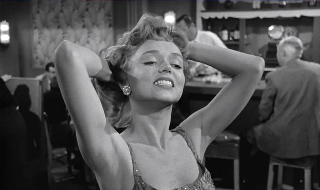 L'Attaque De La Femme De 50 Pieds (1958) 