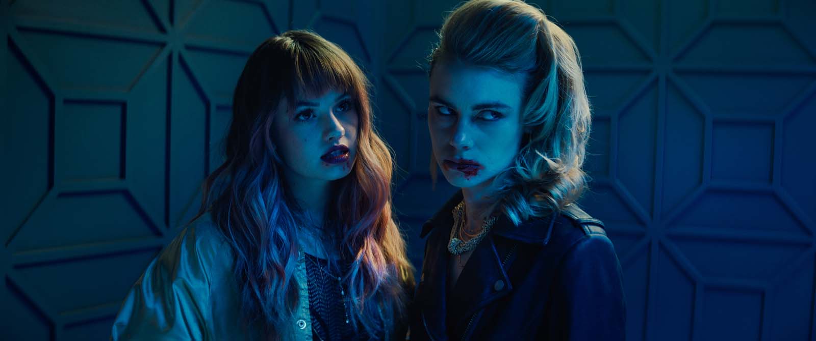 Night Teeth (2021)