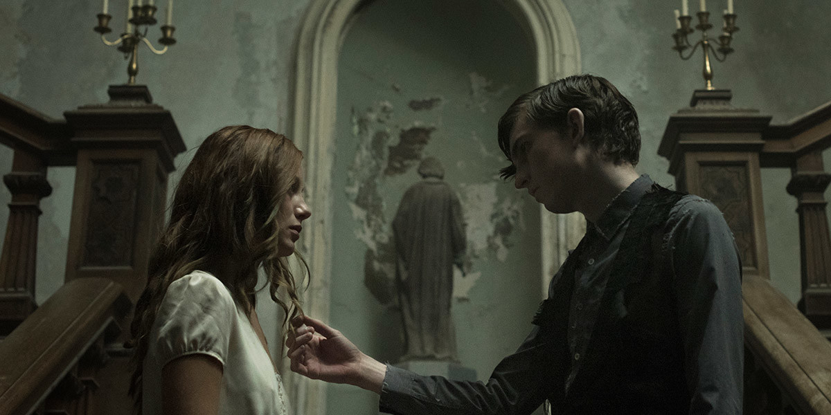 The Lodgers (2017)