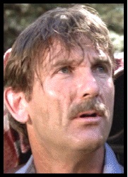 Burke Byrnes (Rôle : Le père de famile qui fait de la randonée) 
