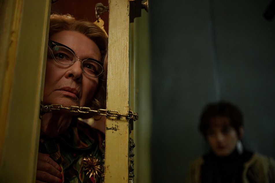 Apartment 7A (2024)