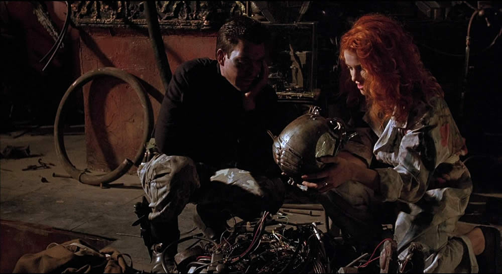 Hardware (1990)  