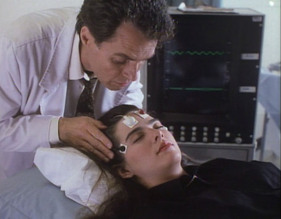 Douce Nuit, Sanglante Nuit 3 - Coma Dépassé (1989)