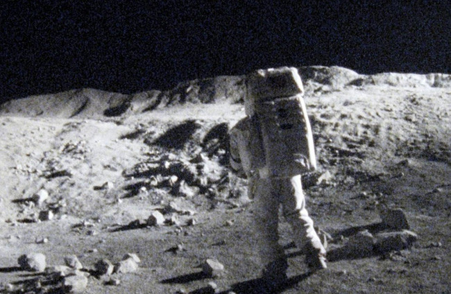 Apollo 18 de Gonzalo Lopez-Gallego - 2011