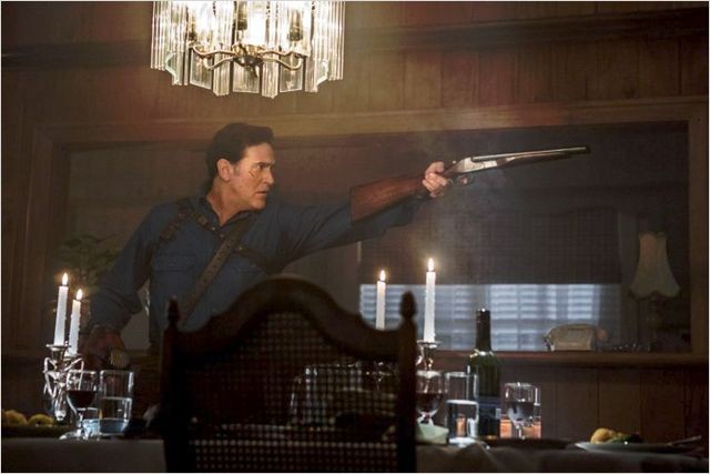 Ash Vs. Evil Dead de Sam Raimi - 2015 / Série - Horreur - Comédie - Gore