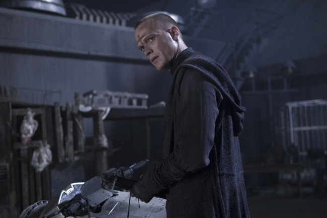 Priest (2011) 