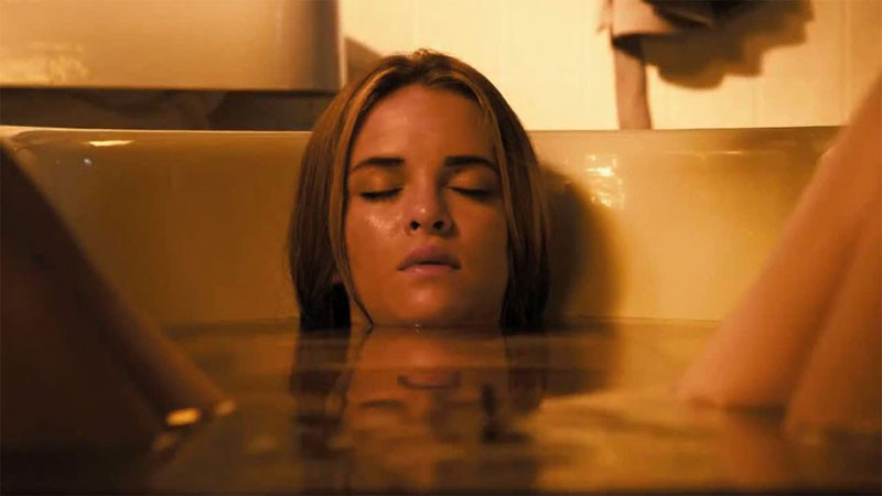 Piranha 3DD (2012) 
