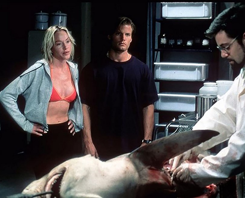 Shark Attack (1999)