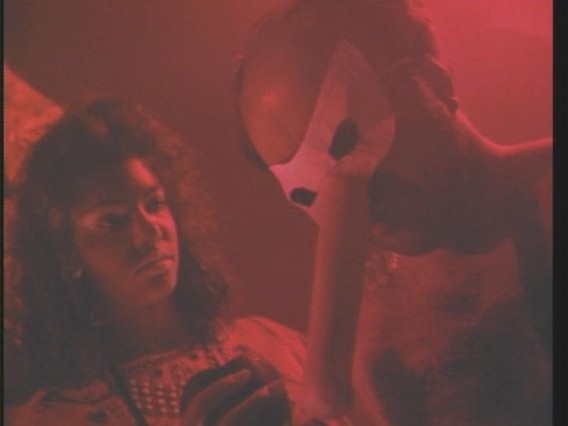 Douce Nuit, Sanglante Nuit 4 - L'initiation (1990)
