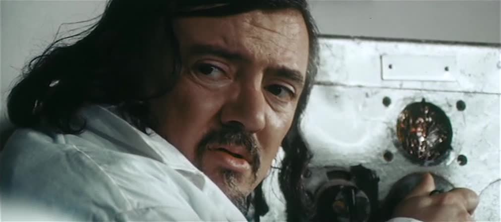 Dracula Prisonnier de Frankenstein (1972) 