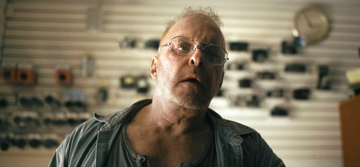 13 Cameras (2015)