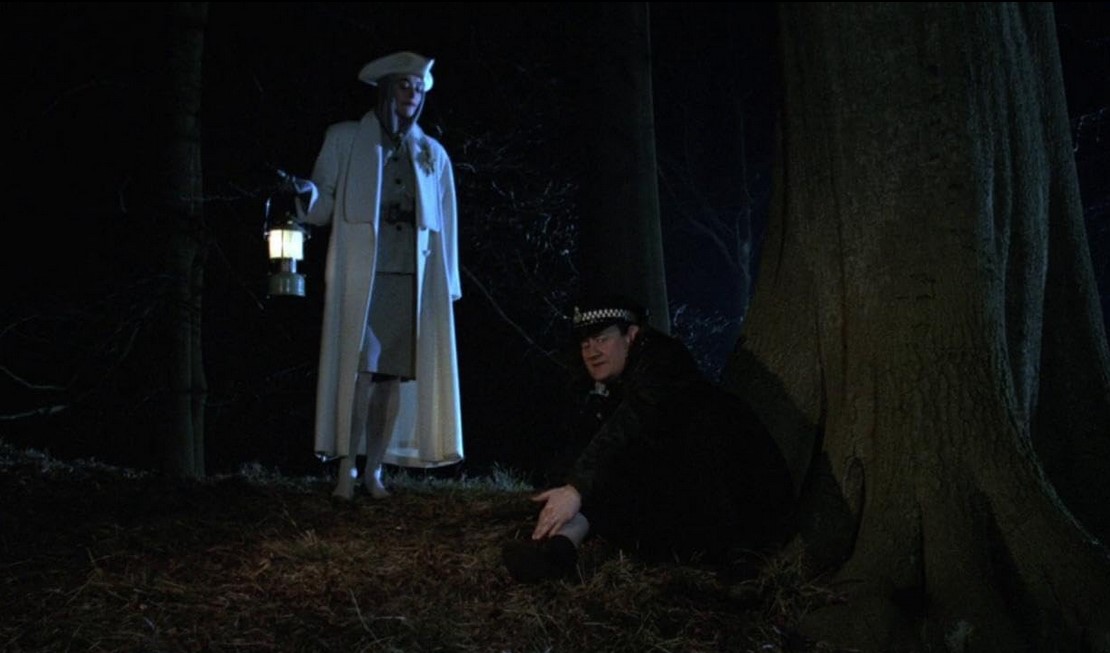 Le Repaire Du Ver Blanc (1988) 
