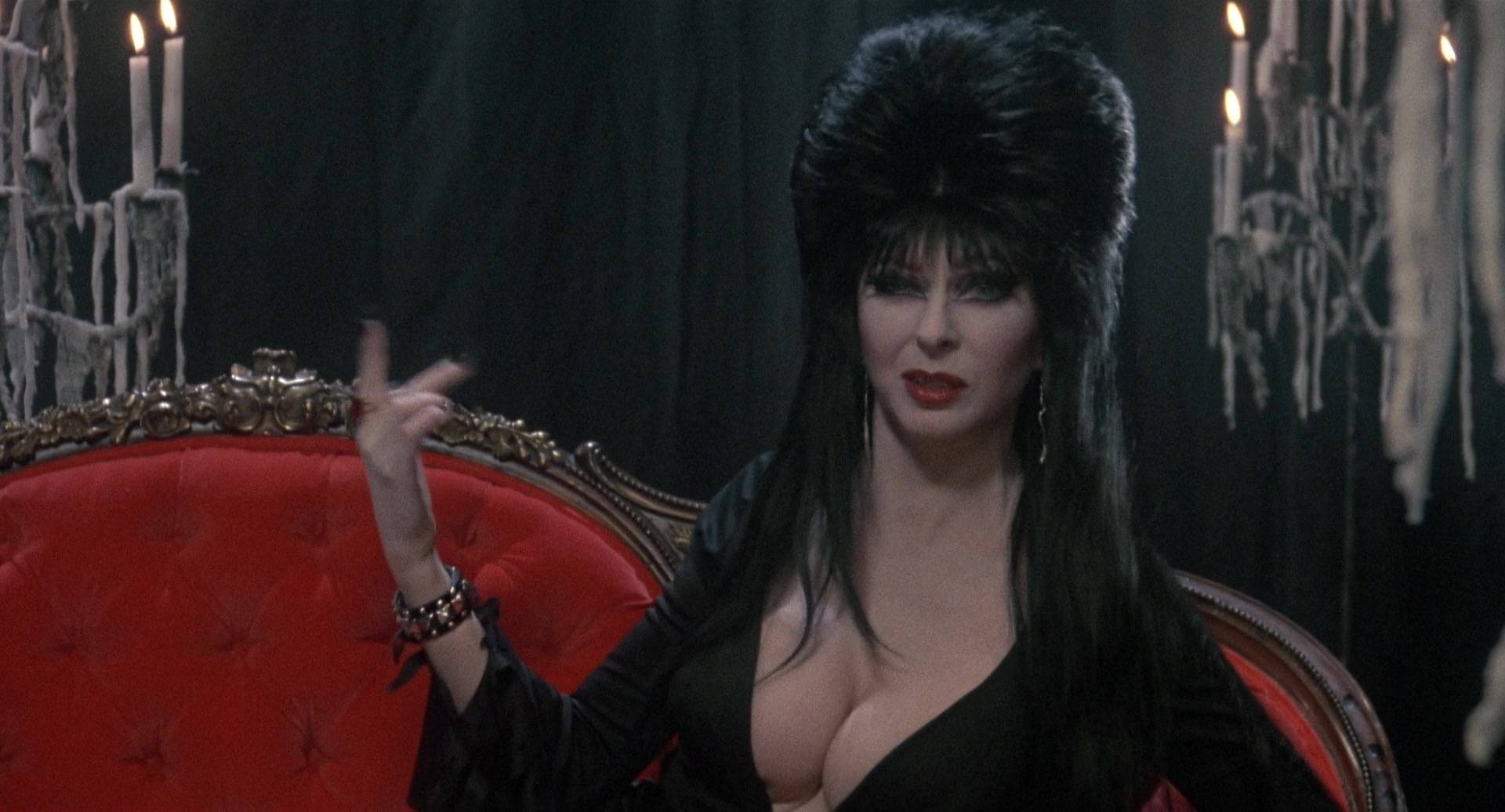 Elvira - Maitresse des Ténèbres (1988)