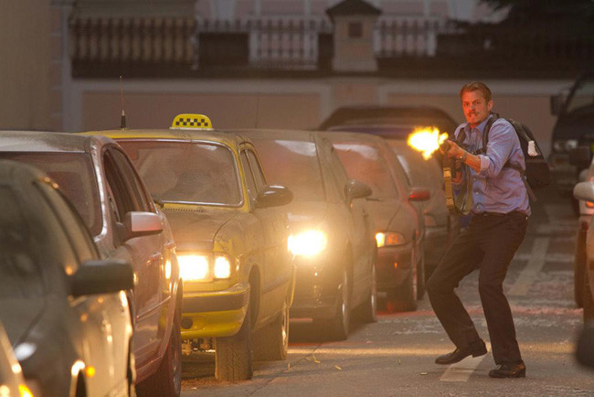 The Darkest Hour (2011) 