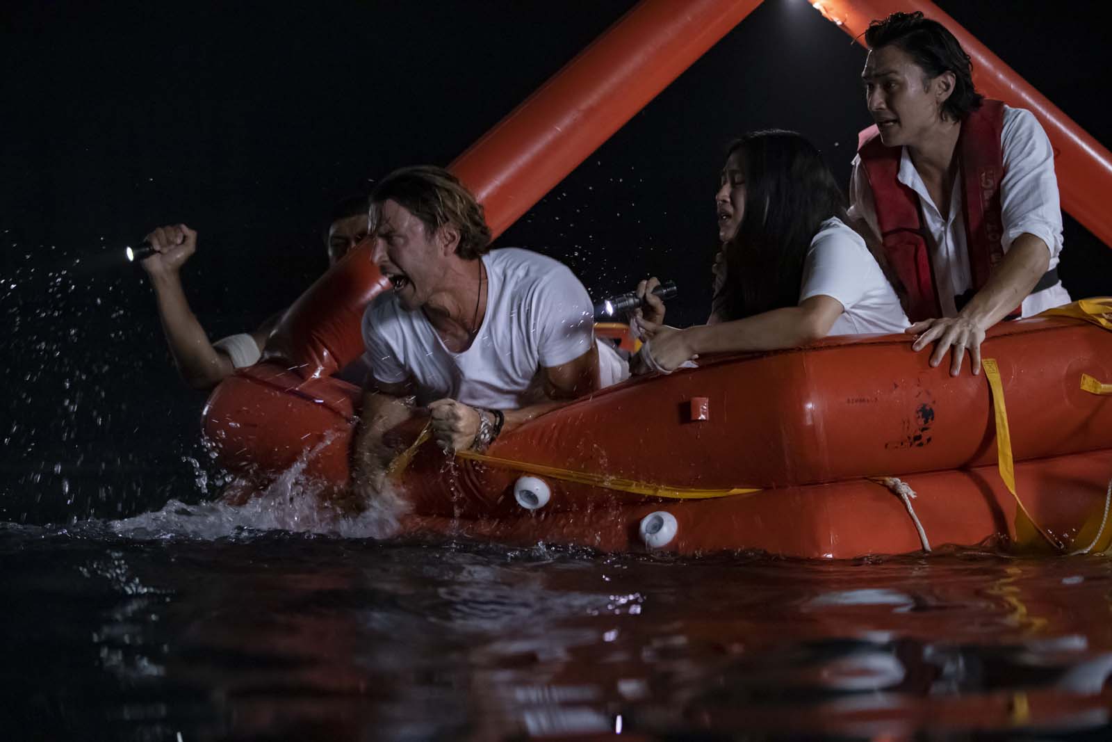 Great White (2021) 