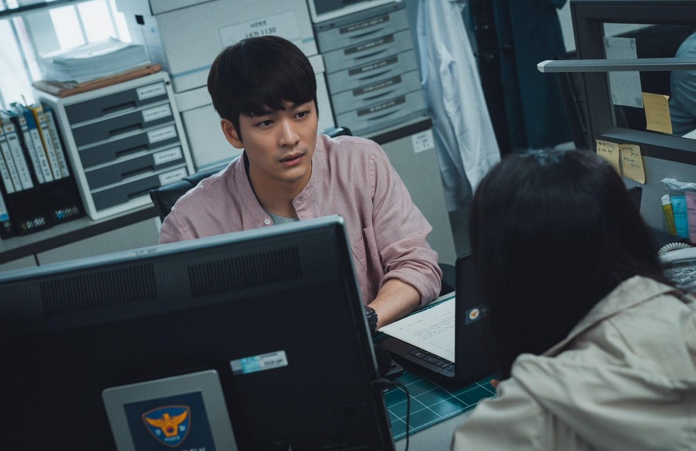 Dark Market (2023)