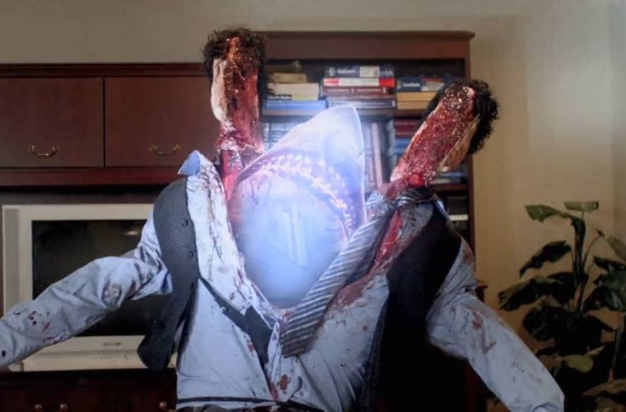  Ghost Shark (2013) 