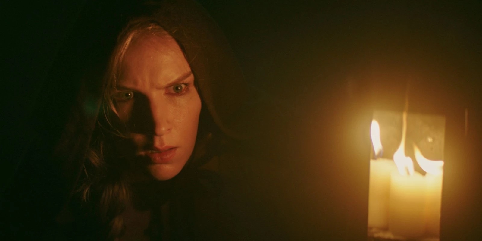 Sorcière (2020)
