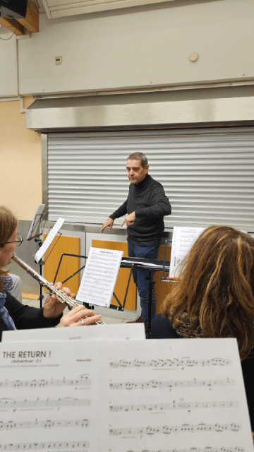 Bernd Wege in Aktion - bei der Dirigentenarbeit beim Musikverein Oberbillig