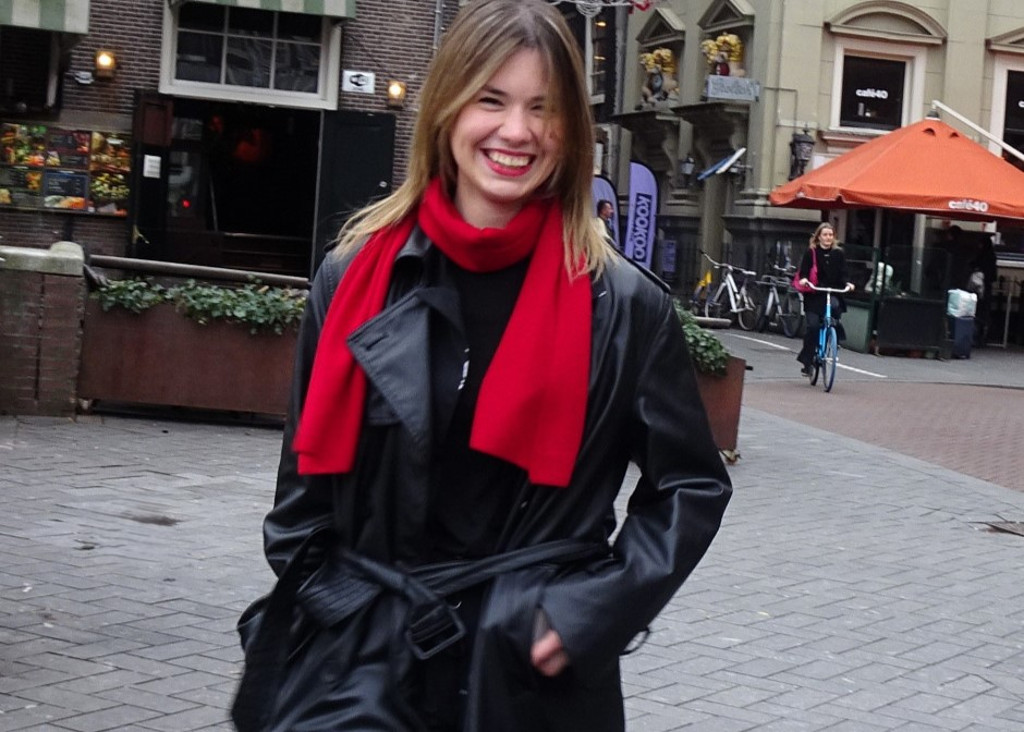 100% merino wool scarf in solid color – soft, unisex, and handmade