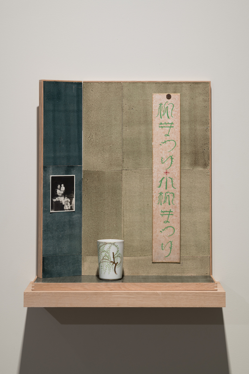 "small shrine, display shelf, Toho Koyanagi", 2017