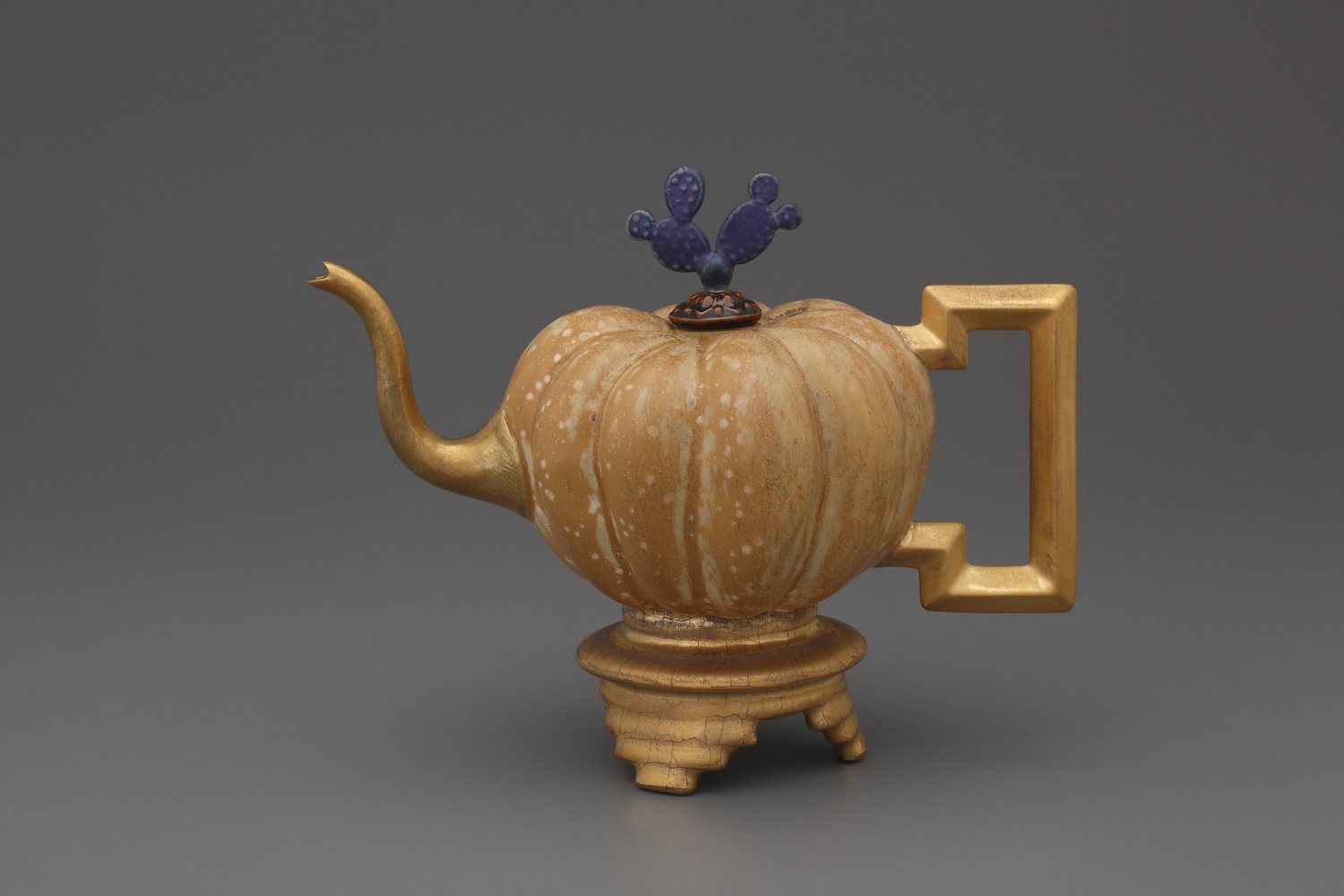 Adrian Saxe, Squash Teapot, circa 1990, porcelain, glaze, 23.3 x 12.5 x 19 cm