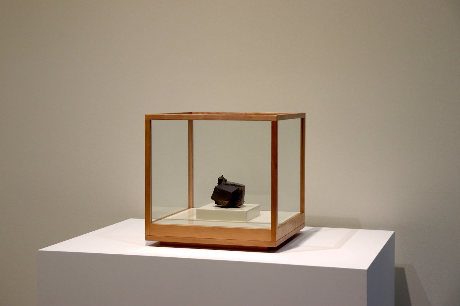 Kenneth Price, Edo, 1983, earthenware with hand-painted glaze in wooden display box, 13 x 10.8 x 11.3 cm