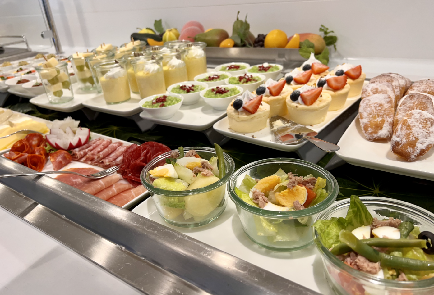 AIDAcosma Buffet Lounge © tiegel-reisen.de
