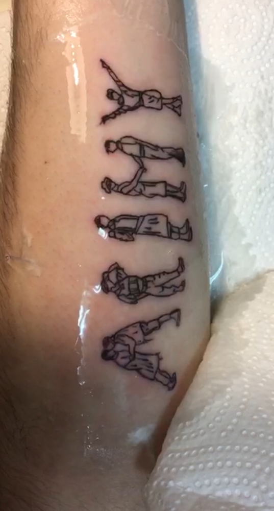 TATUAJE MINI GRUPO BTS TOKIO 🤘🏾