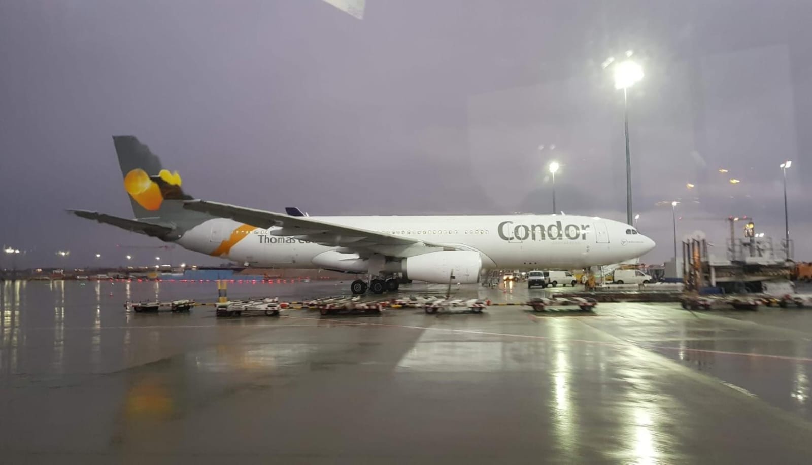CONDOR First Officer A32X (m/w/d, ohne A320 Type Rating)