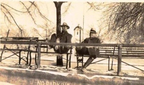 Mt. Vernon Square, late 1920's or early 1930's (Photo by Jim Stringer, courtesy of John Hicks)