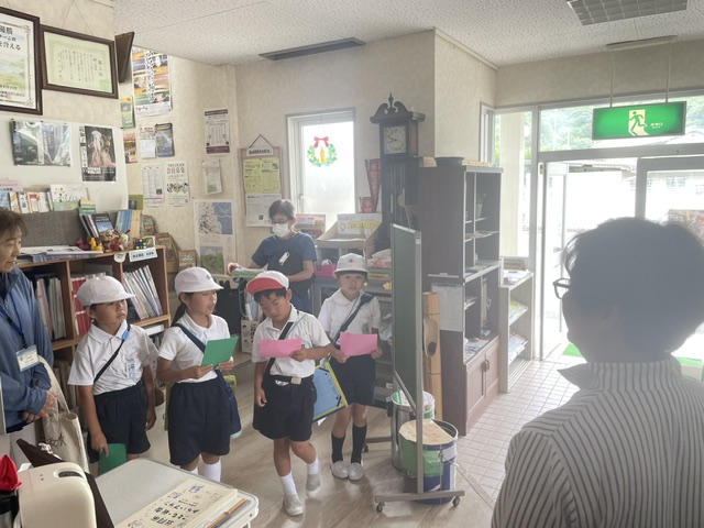 ２年生のまち探検