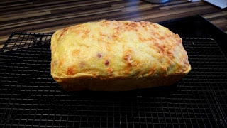 Der Zauberkasten ist Perfekt für Brot und Kuchen in Kastenform. 23 x 13 cm, 1,4 l. Käsebrot aus dem Pampered Chef Zauberkaste