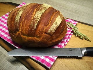 Pampered Chef Landbrot aus dem Ofenmeister. Ein Rezept der Beraterin Martina Ziehl mit Pampered Chef.