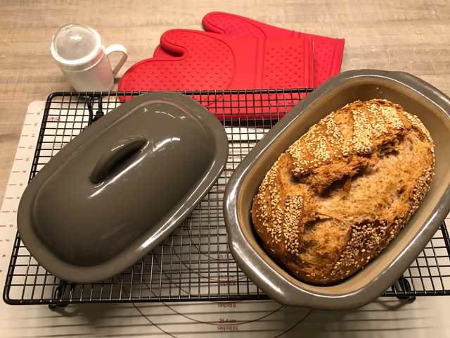 Zaubermeister Dinkel-Roggenbrot Emelily ein wunderbar knuspriges Brot aus meinem Brotbacktopf von Pamperedchef